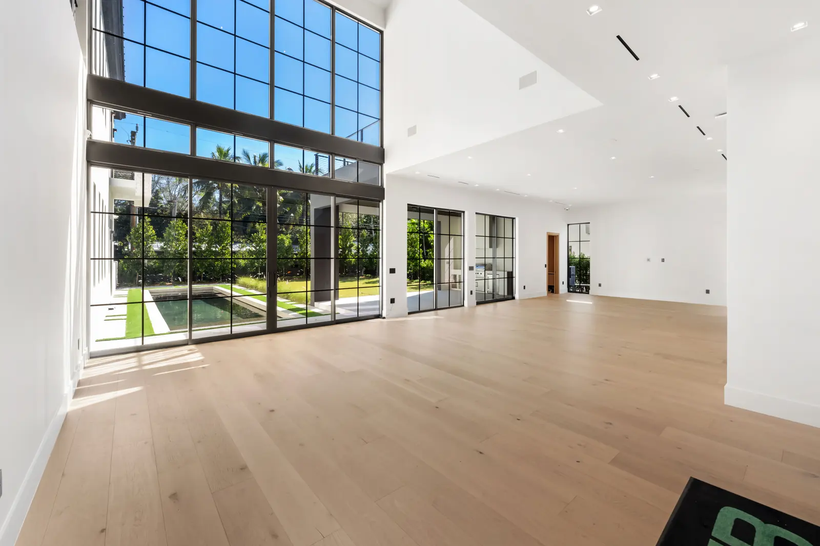 7401 SW 54th Avenue — image 3