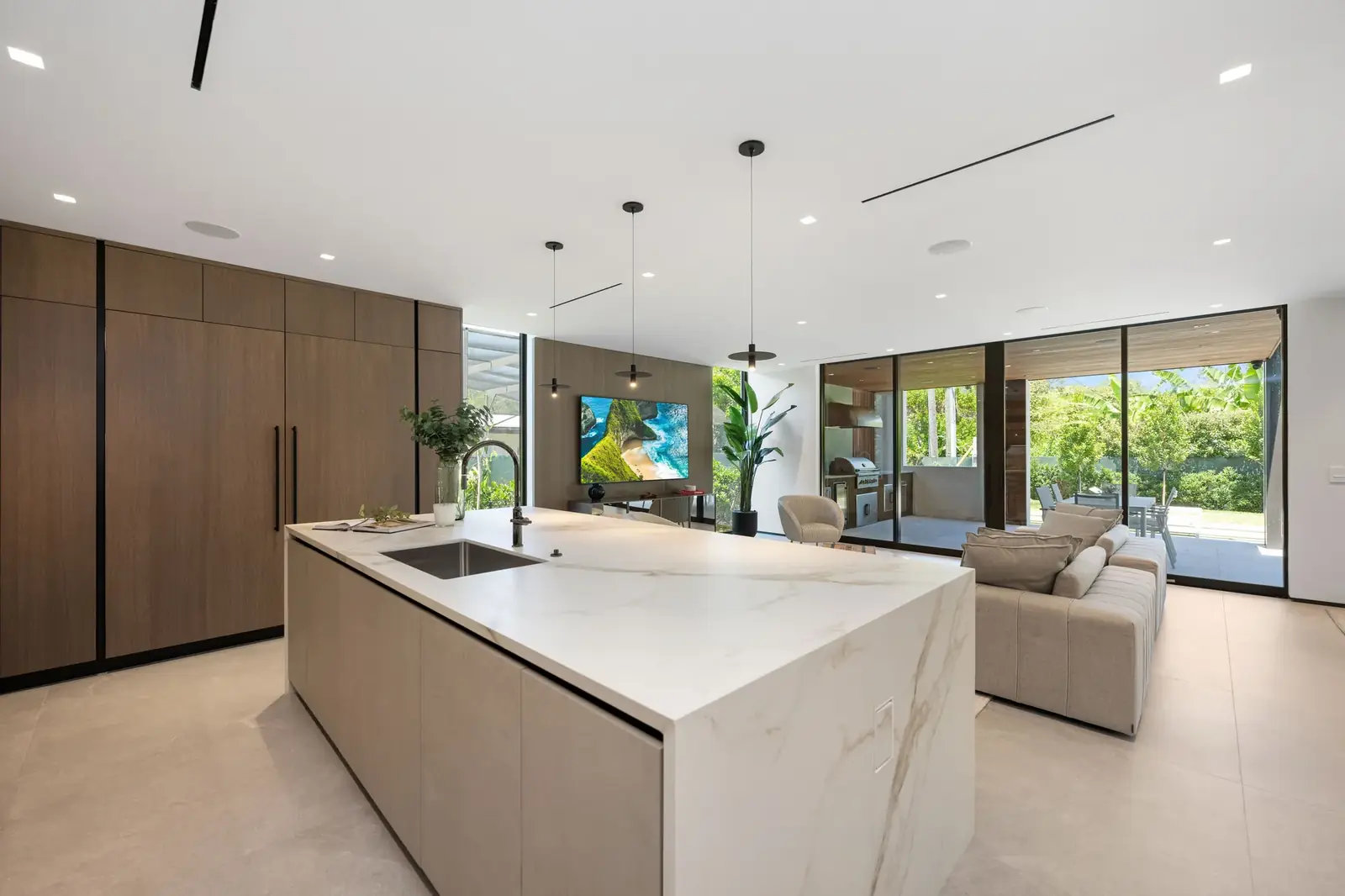 7815 SW 54th Avenue — image 15