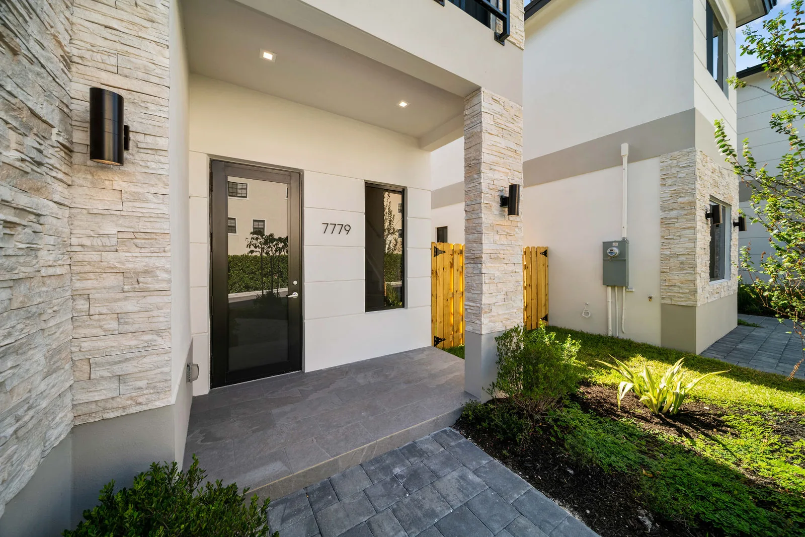 Dice Point Homes — image 9